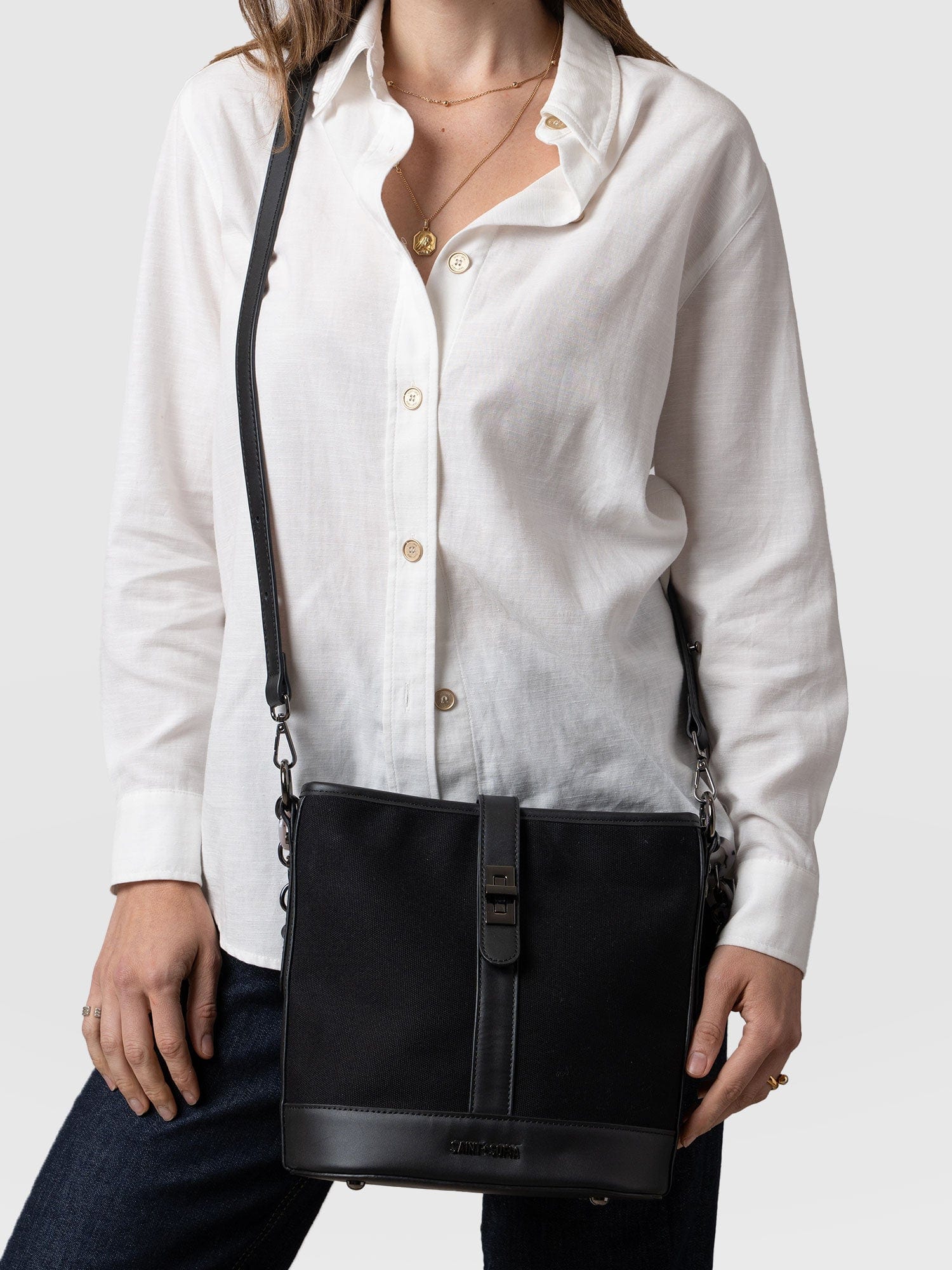 Finsbury Bucket Bag Black - Women's Bucket Bags | Saint + Sofia® USA